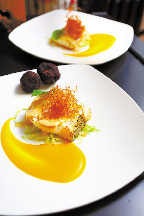 沙拉松露汁照烧银鳕鱼