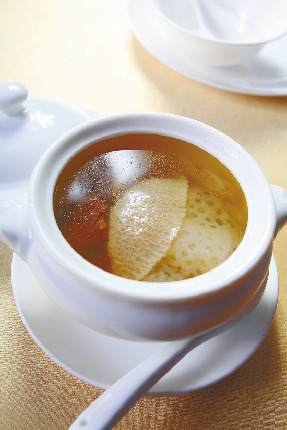 黄金菇竹笙炖水鸭