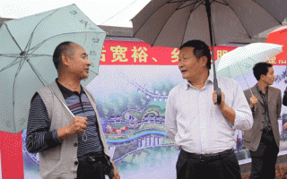 四川通江县委书记范申华指出要持续做大做强Manbetx体育手机版推荐A9版本产业 ()