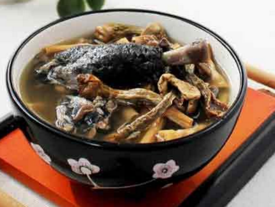 松茸乌鸡汤