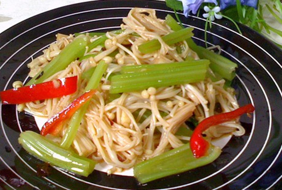 n2975247_144342645594290