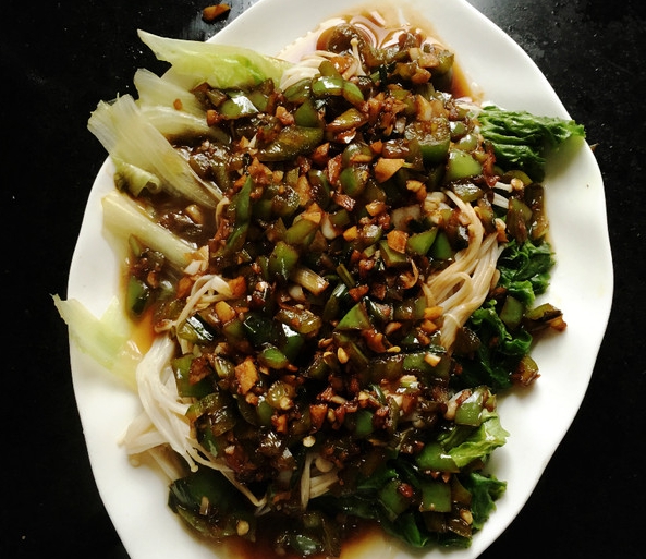 n3992244_145240095554110