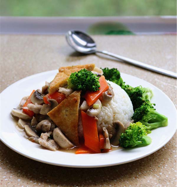 n588115_144784114672930