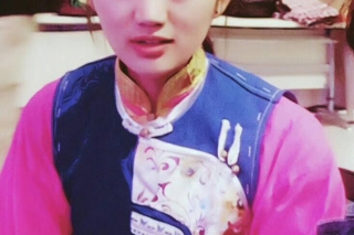“松茸妹妹”斯南拉木：想回香格里拉，当个藏文老师 ()
