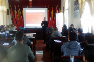 云南开展环保科技成果扶贫交流会 推广养殖废弃物栽培ManBetX体育技术 ()