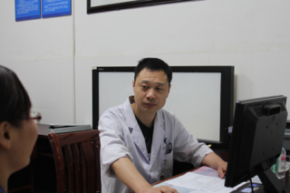 湘潭县三人误食毒蘑菇轻中度中毒 已脱离危险 ()