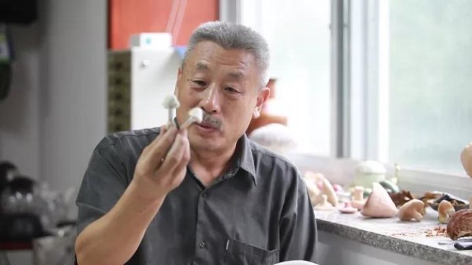 001sfI0szy7eFCSxvpN93&690