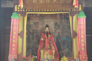 “香菇民俗文化是庆元人的文化记忆，要保护好它” ——农业农村部全球重要农业文化遗产专家委员会考察庆元香菇文化系统侧记 ()