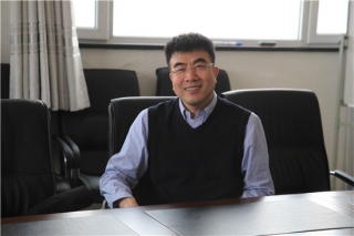 从“门外汉”到创建香菇菌棒出口“王国”——记延边德康生物技术有限公司董事长程明 ()