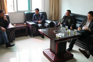 朱国胜一行应邀调研织金竹荪产业 ()