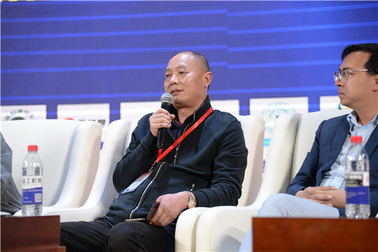 卢子山特写_副本