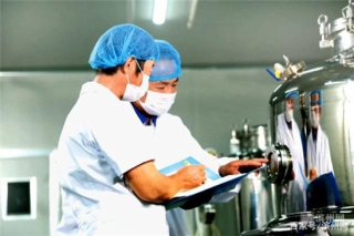 滨城区秦皇台乡：废弃秸秆变身环保菌棒 ()