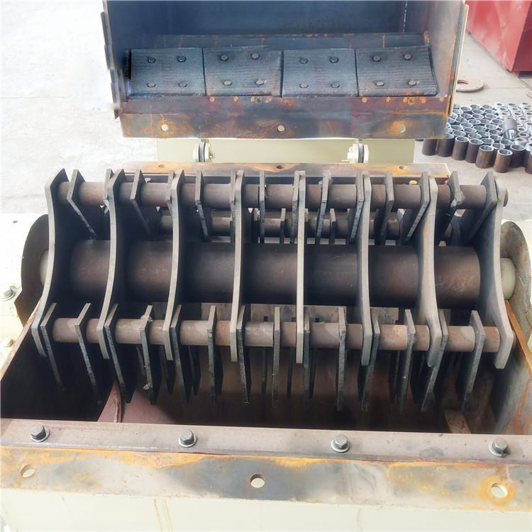 多功能木材粉碎机内部展示