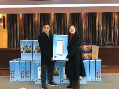 安惠生物定向捐助型肺炎疫区救治医院200万元物资 ()