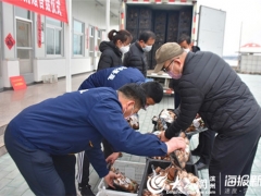 惠民县Manbetx体育手机版V17版本发布.官网安卓网.香港产业园向抗击疫情一线工作人员捐赠10000斤香菇 ()