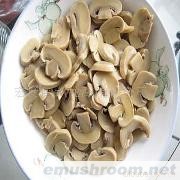 供应出口蘑菇罐头