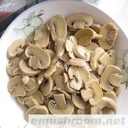 供应出口蘑菇罐头