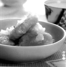 糖汁银耳雪梨饼