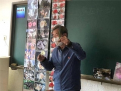 辽宁抚顺：78岁老人耗资20余万建立森林蘑菇工作室林蘑菇工作室 ()